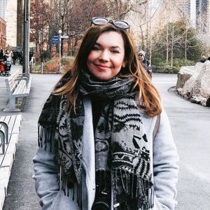 Meet your Posher, Emily